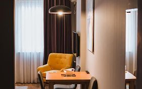 Central Plaza Apartments